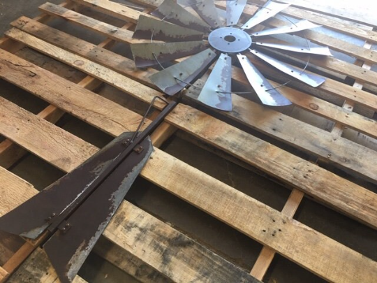 60 Inch Rustic FULL Windmill Head With Large Rustic Tail